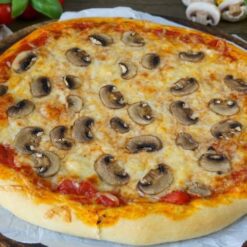45. Pizza mit Champignons